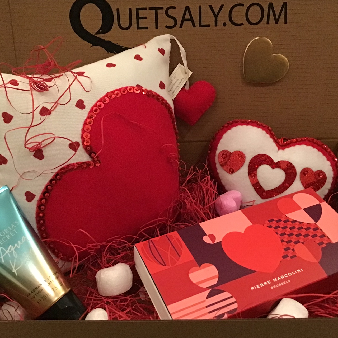 Cojin de corazon, Corazon , Crema para el cuerpo y chocolate